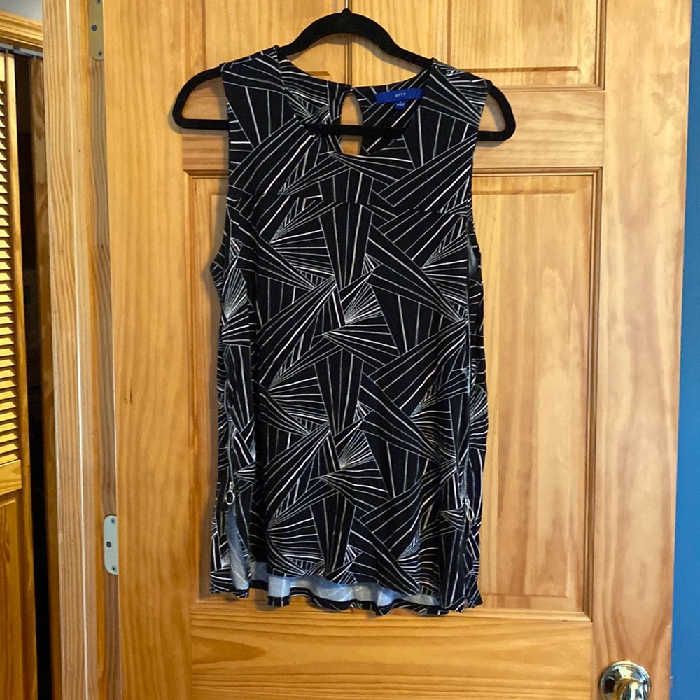 Apt 9 sleeveless Top